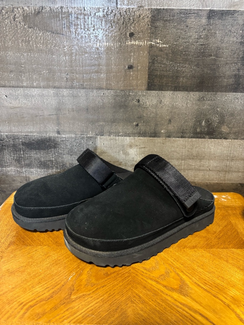 UGG Black Slip-On Clog with Webbing Strap Size 7 worn once